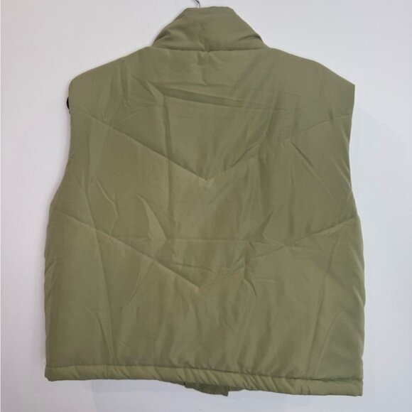 De Base Women's sage green boxy Puffer Vest size medium - Picture 9 of 10